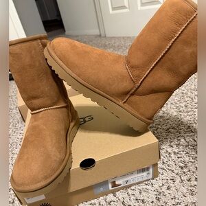 UGG Classic Short Boots • Chestnut